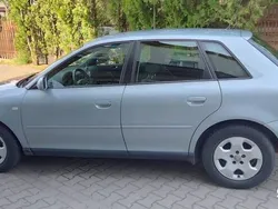 Niebieski Używany 2002 Audi A3 Ambiente Hatchback | 35 999 zł