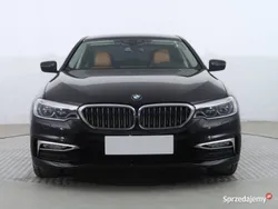 Czarny Używany 2017 BMW 520 Sedan/Limuzyna | 99 999 zł (Uczciwa cena)