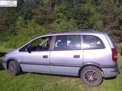 Srebrny Używany 2001 Opel Zafira Minivan | 6600 zł (Dość drogi)