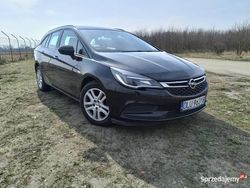 Czarny Używany 2017 Opel Astra Kombi | 29 000 zł (Uczciwa cena)