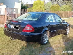 Używany 2005 Mercedes E220 | 23 700 zł