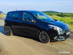 Czarny Używany 2011 Renault Scénic III Bose Edition Minivan | 20 000 zł (Uczciwa cena)