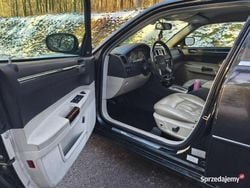 Czarny Używany 2005 Chrysler 300C Sedan/Limuzyna | 12 000 zł