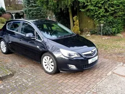 Czarny Używany 2012 Opel Astra Cosmo Hatchback | 20 970 zł (Uczciwa cena)