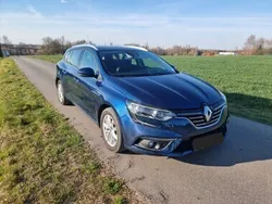 Niebieski Używany 2016 Renault Mégane IV Kombi | 38 500 zł (Uczciwa cena)