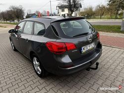 Niebieski ciemny (metalik) Używany 2011 Opel Astra Hatchback | 16 900 zł (Uczciwa cena)