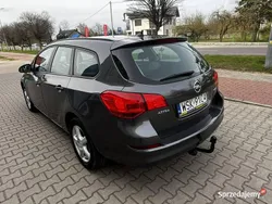 Niebieski ciemny (metalik) Używany 2011 Opel Astra Hatchback | 17 900 zł (Uczciwa cena)