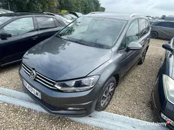 Szary Używany 2017 VW Touran Sound Minivan | 41 600 zł