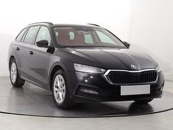 Czarny Używany 2022 Skoda Octavia Kombi | 79 999 zł (Uczciwa cena)