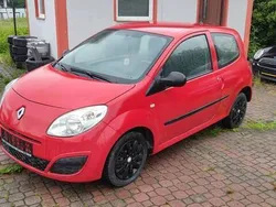 Czerwony Używany 2009 Renault Twingo Hatchback | 8500 zł (Uczciwa cena)