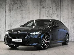 Czarny szafir metalizowany Używany 2025 BMW 520 Comfort Edition Sedan/Limuzyna | 279 700 zł (Uczciwa cena)
