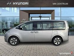 Srebrny Używany 2024 Hyundai Staria Van | 189 900 zł
