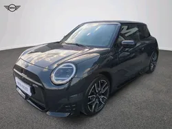Legend grey metalizowany Używany 2024 Mini Cooper SE Hatchback | 174 900 zł (Dość drogi)
