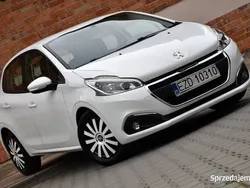 Biały Używany 2018 Peugeot 208 Style Hatchback | 29 900 zł (Uczciwa cena)