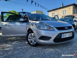 Srebrny (metalik) Używany 2009 Ford Focus Kombi | 11 900 zł (Dobra cena)