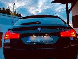 Czarny Używany 2012 BMW 525 Kombi | 34 000 zł