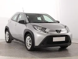 Srebrny Używany 2022 Toyota Aygo Hatchback | 57 999 zł (Dość drogi)