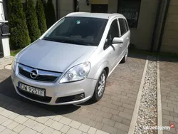Srebrny Używany 2007 Opel Zafira Minivan | 12 500 zł (Drogi)