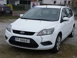 Biały Używany 2010 Ford Focus Kombi | 10 900 zł (Uczciwa cena)