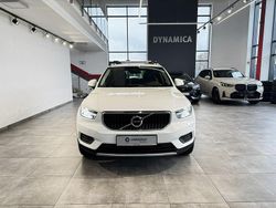 Biały Używany 2018 Volvo XC40 SUV | 82 900 zł (Uczciwa cena)