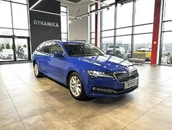 Niebieski Używany 2020 Skoda Superb Style Kombi | 89 900 zł (Uczciwa cena)