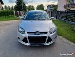Srebrny (metalik) Używany 2011 Ford Focus Titanium Hatchback | 22 800 zł (Uczciwa cena)