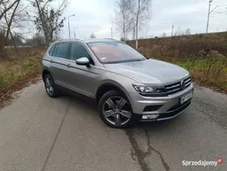 Srebrny Używany 2016 VW Tiguan Highline SUV | 86 990 zł (Drogi)