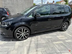 Czarny Używany 2012 VW Touran Style Minivan | 33 500 zł