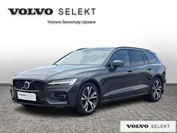 Szary Używany 2024 Volvo V60 Kombi | 175 900 zł (Uczciwa cena)