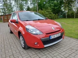 Czerwony Używany 2009 Renault Clio III Hatchback | 12 900 zł (Dość drogi)