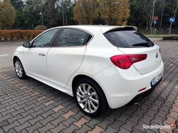 Biały Używany 2013 Alfa Romeo Giulietta Hatchback | 27 900 zł (Uczciwa cena)