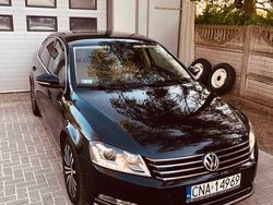 Czarny Używany 2012 VW Passat Sedan/Limuzyna | 52 000 zł