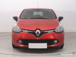 Czerwony Używany 2016 Renault Clio IV Hatchback | 21 999 zł (Dobra cena)
