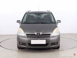 Szary Używany 2006 Toyota Corolla Verso Minivan | 6999 zł (Dobra cena)