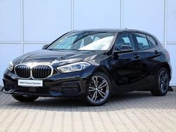 Czarny Używany 2021 BMW 118 Shadowline Hatchback | 99 900 zł (Uczciwa cena)