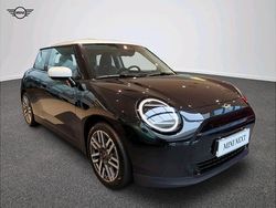 Midnight black ii Używany 2024 Mini Cooper Hatchback | 128 900 zł (Uczciwa cena)