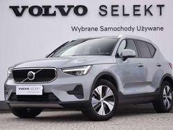 Szary Używany 2024 Volvo XC40 SUV | 147 000 zł (Uczciwa cena)