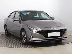 Szary Używany 2023 Hyundai Elantra Sedan/Limuzyna | 77 999 zł (Uczciwa cena)