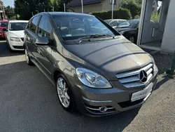 Szary Używany 2009 Mercedes A180 Avantgarde Hatchback | 16 500 zł