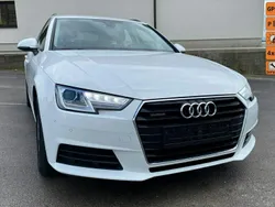 Biały Używany 2017 Audi A4 Sport Sedan/Limuzyna | 59 900 zł (Dobra cena)