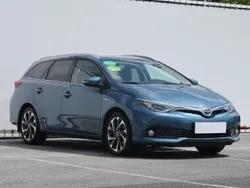 Niebieski Używany 2016 Toyota Auris Hybrid Kombi | 57 999 zł (Uczciwa cena)
