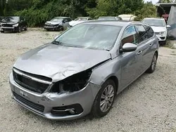 Szary Używany 2017 Peugeot 308 Kombi | 26 900 zł