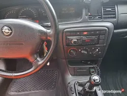 Srebrny Używany 2000 Opel Vectra Sedan/Limuzyna | 4600 zł