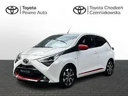 Biały Używany 2021 Toyota Aygo X-play Hatchback | 49 900 zł (Uczciwa cena)