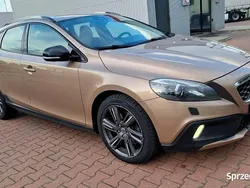 Brązowy Używany 2013 Volvo V40 Kombi | 39 900 zł (Uczciwa cena)