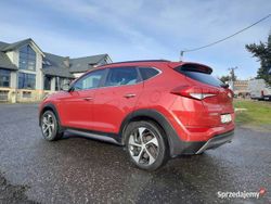 Bordowy Używany 2016 Hyundai Tucson SUV | 76 900 zł (Dość drogi)