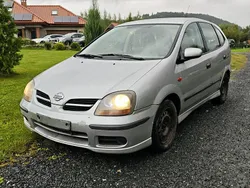 Srebrny Używany 2001 Nissan Almera Tino Minivan | 1250 zł