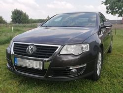 Czarny Używany 2009 VW Passat Sedan/Limuzyna | 14 000 zł (Drogi)