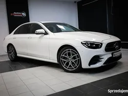 Biały Używany 2020 Mercedes E220 AMG line Sedan/Limuzyna | 157 900 zł (Super Cena)