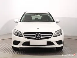 Biały Używany 2018 Mercedes C200 Kombi | 92 999 zł